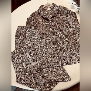 Leopard Print Women's Pajama Set - Brown/Black